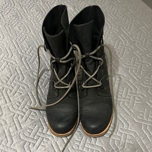 Sorel Black Lace-Up Ankle Boots with Brown Sole